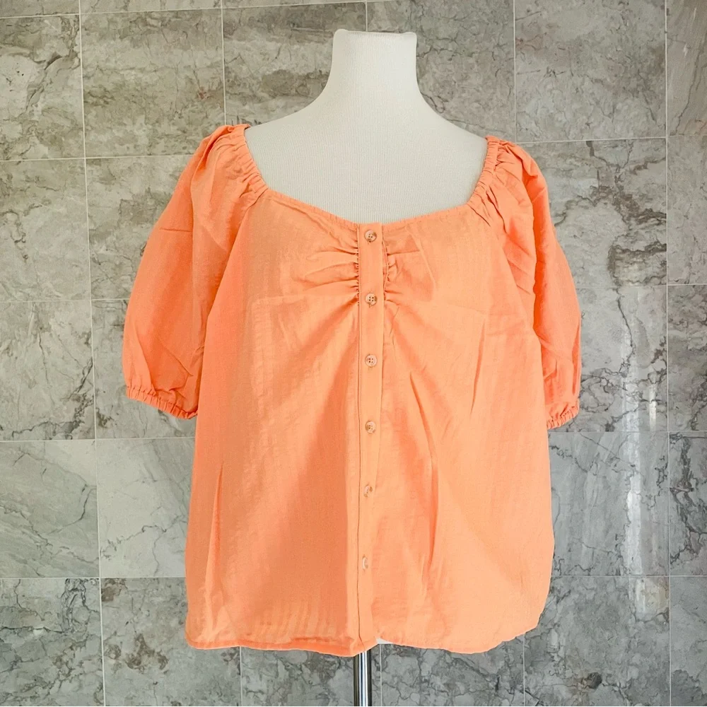 TORRID Papaya Punch Seersucker Button Front Crop Top - Picture 2 of 8